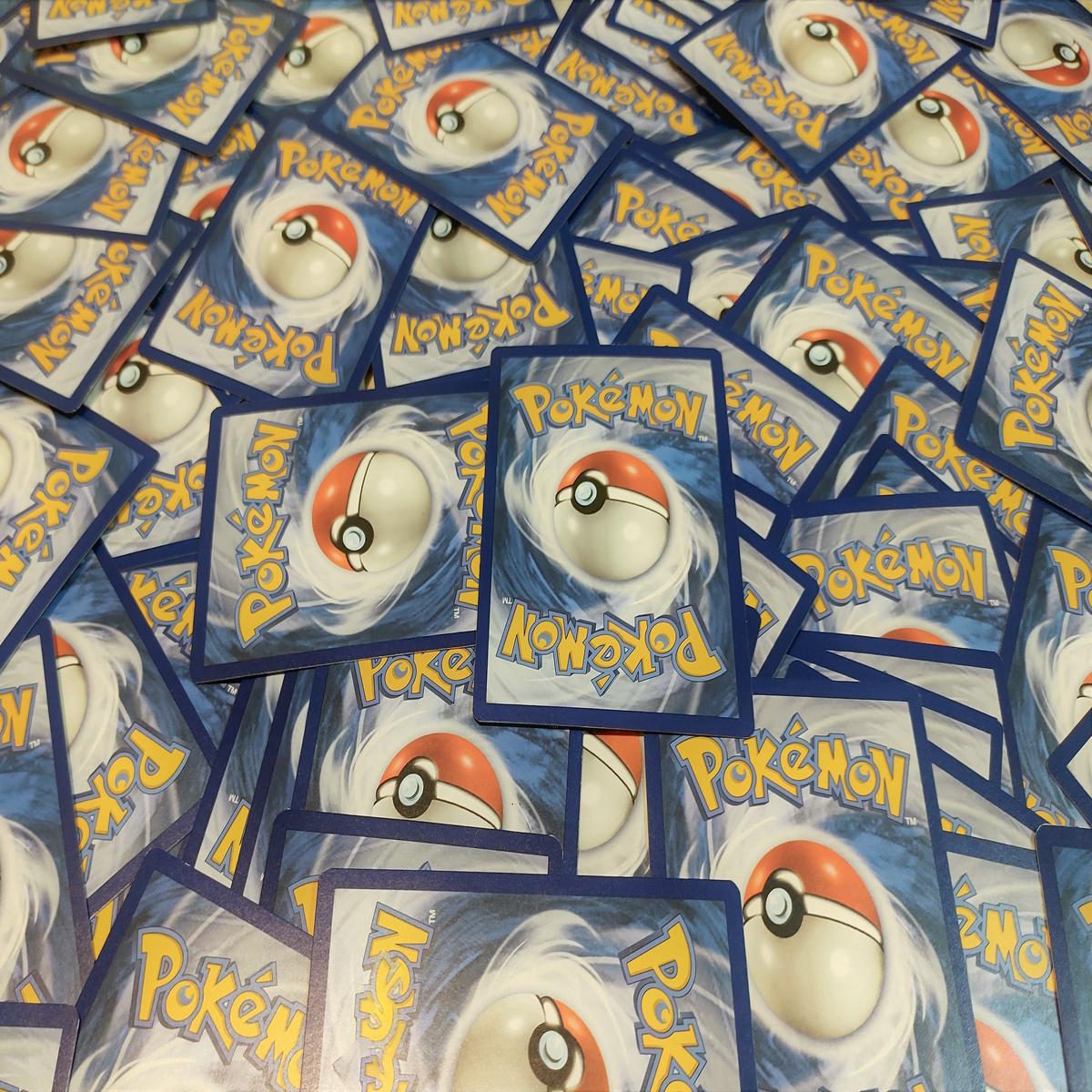 2100 Cartas Aleatorias por Mayoreo pokemon (Bulk) - Pokemon